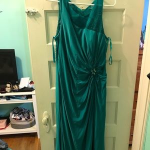 Stunning Emerald Dress